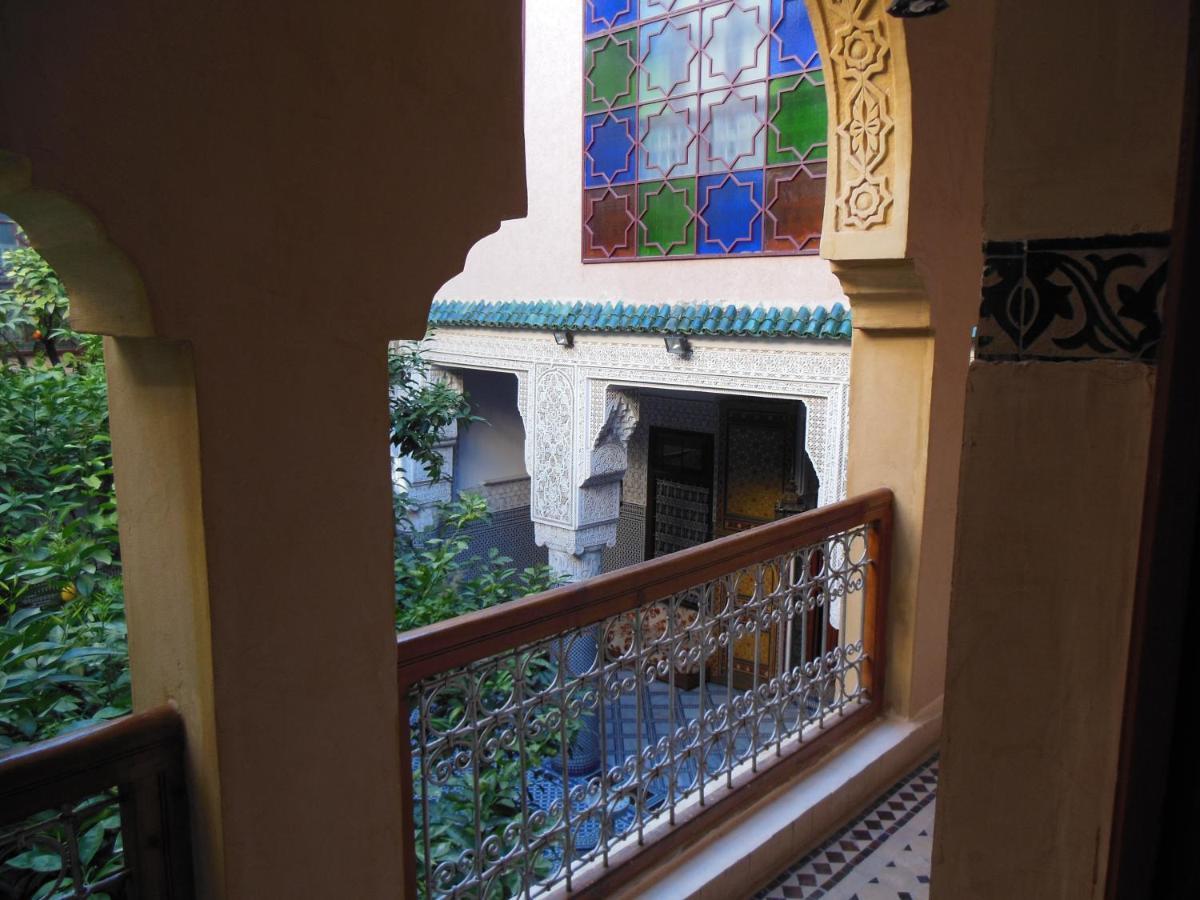 Riad Les Chrifis Navette Aeroport 24 Sur 24 Hotel Fes Room photo