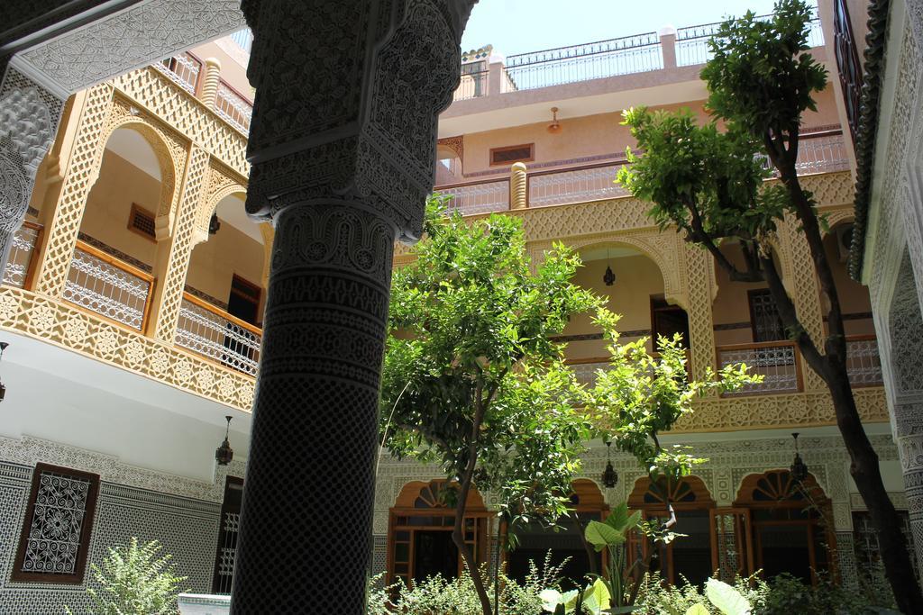 Riad Les Chrifis Navette Aeroport 24 Sur 24 Hotel Fes Exterior photo