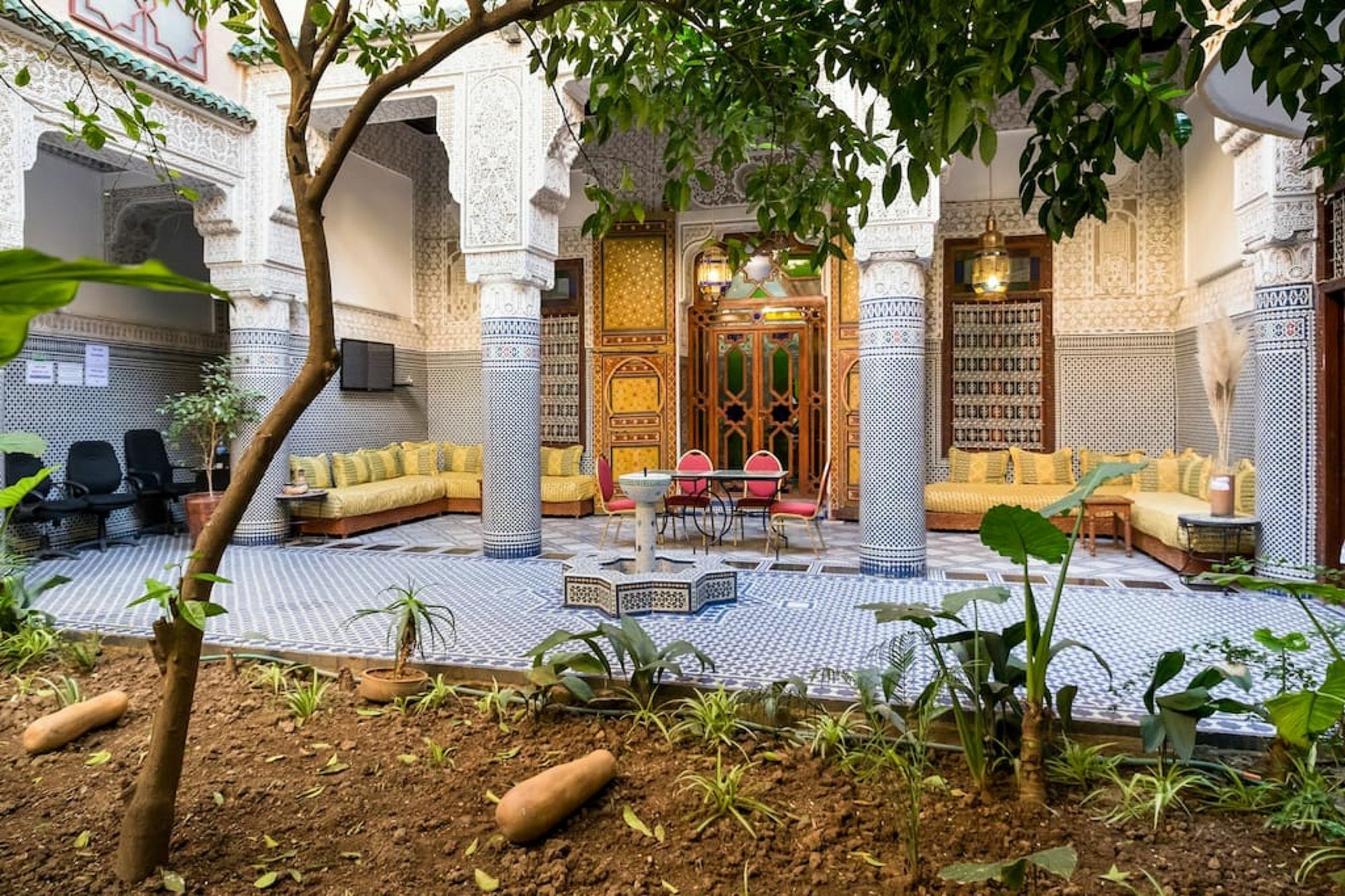 Riad Les Chrifis Navette Aeroport 24 Sur 24 Hotel Fes Exterior photo